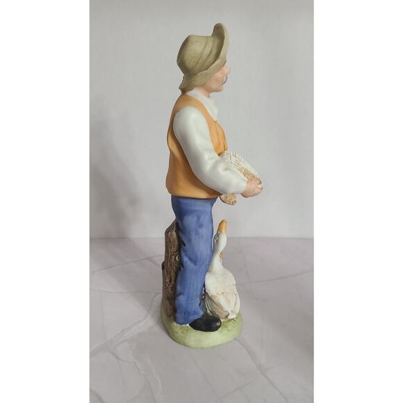 Homco Old Man & Woman Figurines Feeding Chickens & Ducks 1426 Home Interiors - Picture 4 of 12